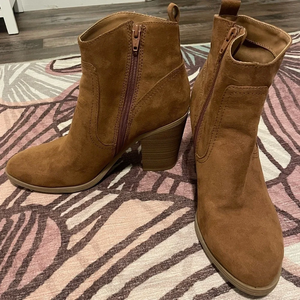 N/A gently worn